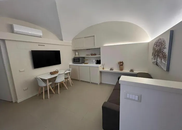 Ursino House
